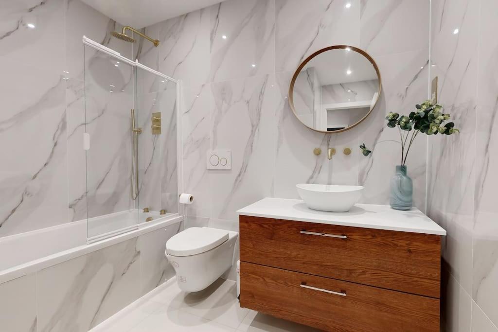 Stylish 2Bed Flat 10Min To Wimbledon Tennis Courts Londra Esterno foto