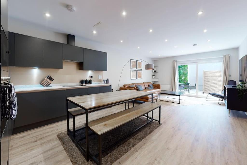 Stylish 2Bed Flat 10Min To Wimbledon Tennis Courts Londra Esterno foto