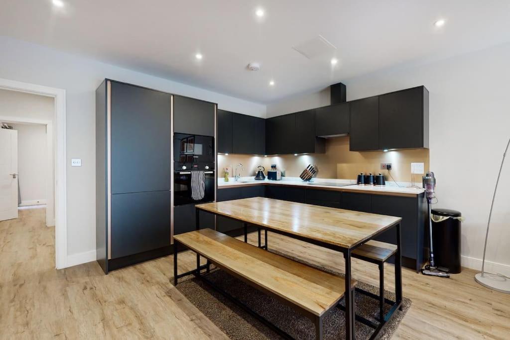 Stylish 2Bed Flat 10Min To Wimbledon Tennis Courts Londra Esterno foto